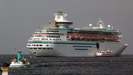 Cruise Ship